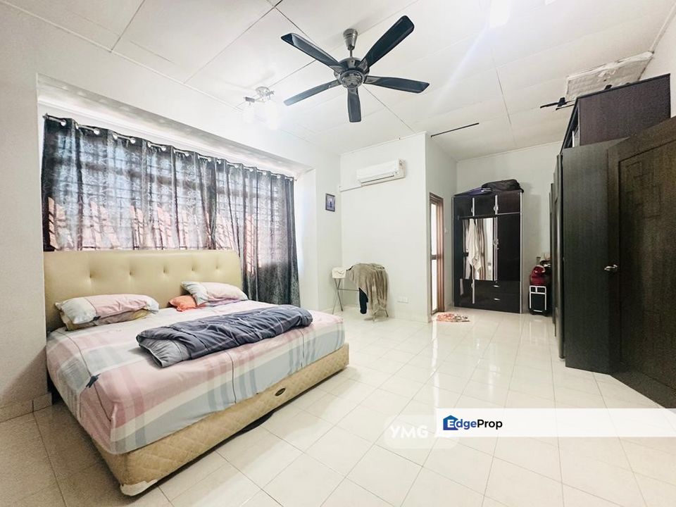 Bandar Parklands Klang Double Storey Basic Unit Well Maintained Gated & Guarded For Sale , Selangor, Klang