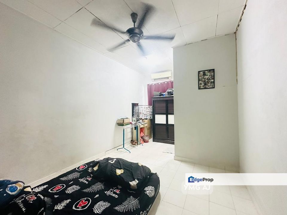 Bandar Parklands Klang Double Storey Basic Unit Well Maintained Gated & Guarded For Sale , Selangor, Klang
