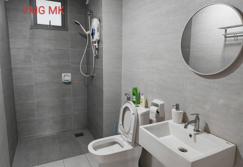 The Tresor @ Gravit 8 *