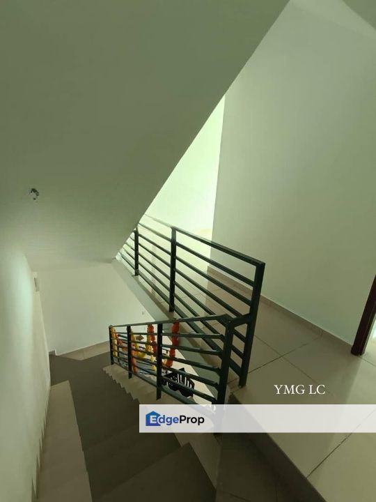 Desa Bayumas @ Taman Sentosa 2.5-Storey Semi D Cluster Endlot Whole House Newly Painted Gated & Guarded For Rent , Selangor, Klang