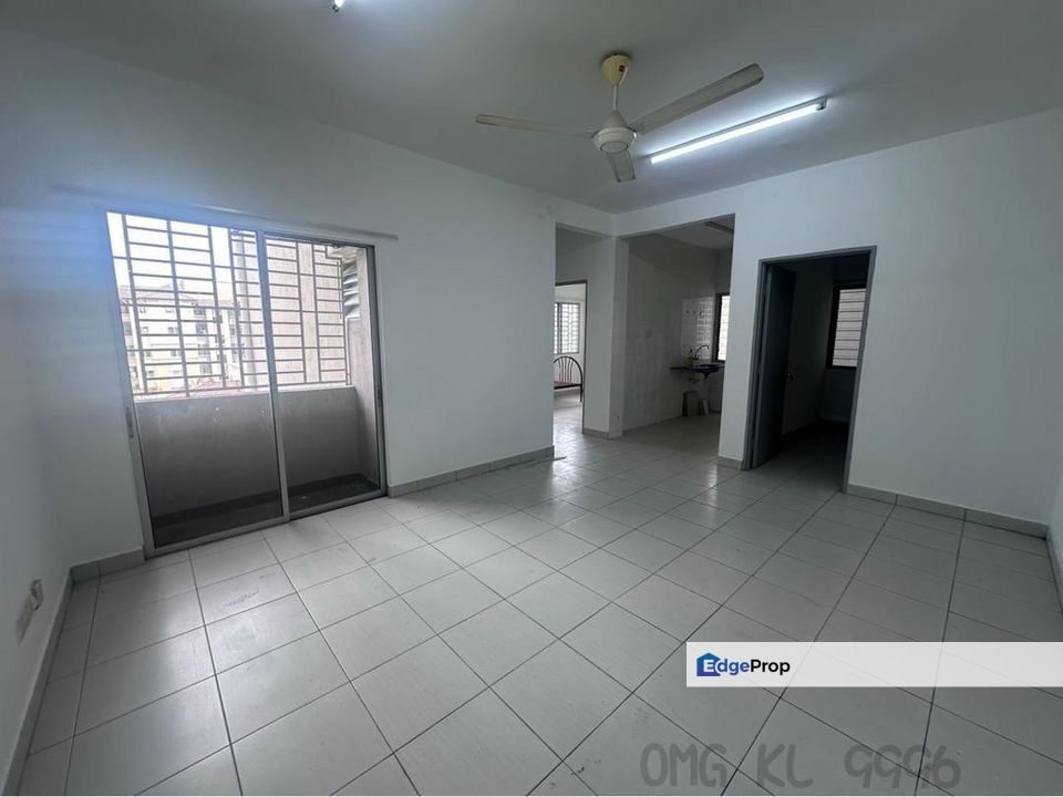 Akasia Apartment Partial Furnished 4th floor For Rent , Selangor, Klang