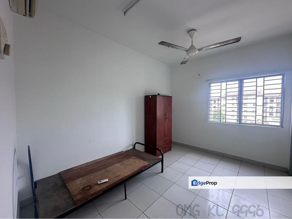 Akasia Apartment Partial Furnished 4th floor For Rent , Selangor, Klang