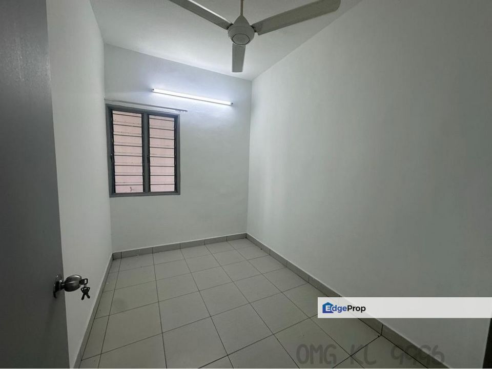 Akasia Apartment Partial Furnished 4th floor For Rent , Selangor, Klang