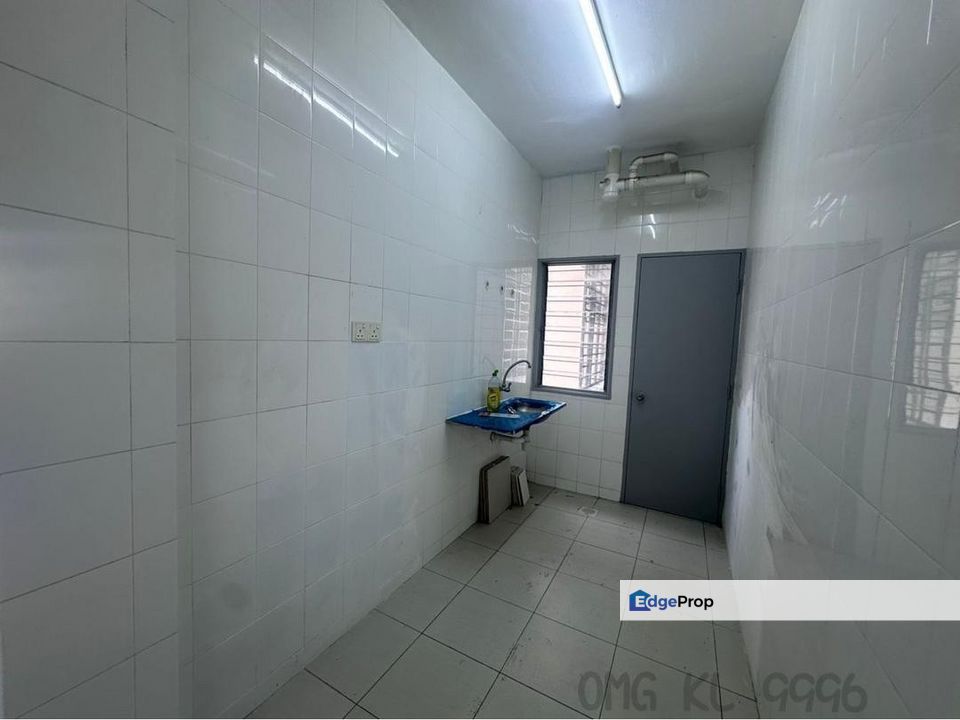 Akasia Apartment Partial Furnished 4th floor For Rent , Selangor, Klang