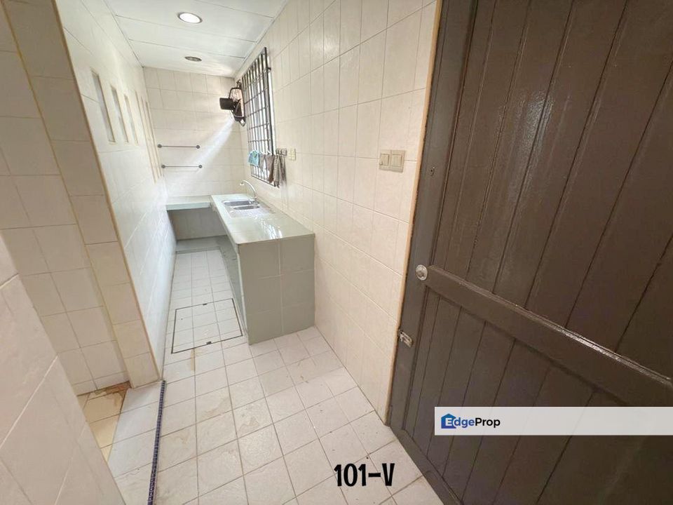 Facing Open Hulubalang Taman Sentosa Klang 2 Sty Renovated Unit Good Condition For Sale , Selangor, Klang
