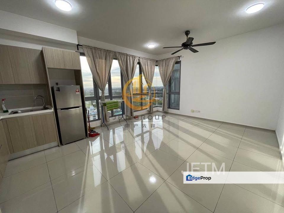 *Corner unit with very nice view*  Gravit 8, Kota Bayu Emas  750 sqft( Corner unit ) Partly Furnished , Selangor, Klang