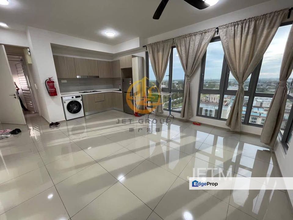 *Corner unit with very nice view*  Gravit 8, Kota Bayu Emas  750 sqft( Corner unit ) Partly Furnished , Selangor, Klang