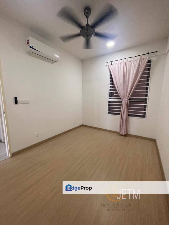 *Corner unit with very nice view*  Gravit 8, Kota Bayu Emas  750 sqft( Corner unit ) Partly Furnished , Selangor, Klang