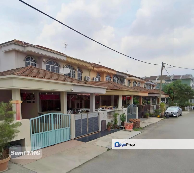 2 Sty Taman Sejati Klang House Full Kitchen Cabinet Well Maintain Unit Good Condition For Sale , Selangor, Klang