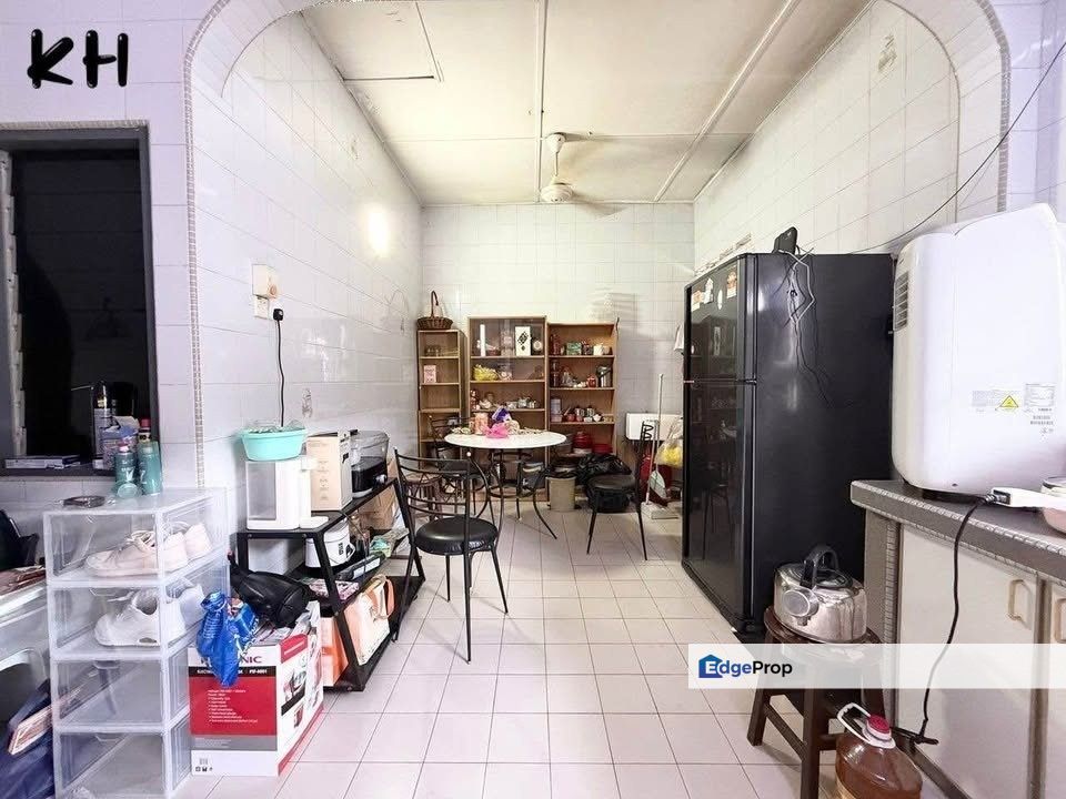 Klang jaya ( Desa Utama) 1 storey  20x75 Renovated Unit Kitchen Extended Basic Condition For Sale , Selangor, Klang