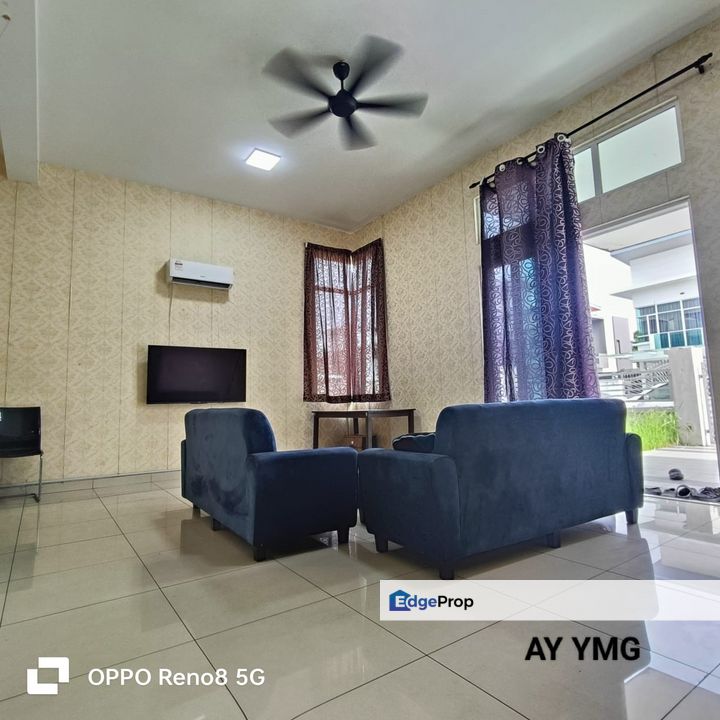 Canary Garden Double Stotey Semi-D Extra Land Partially Furnished Gated & Guarded Good Condition For Rent, Selangor, Klang