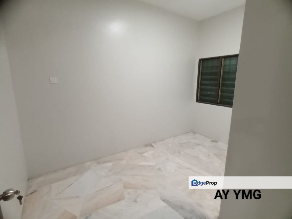 Double Storey Jln Temenggung @ Taman Sentosa Good Condition Car Proch Full Tiles For Sale, Selangor, Klang