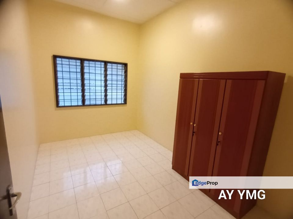 Double Storey Jln Temenggung @ Taman Sentosa Good Condition Car Proch Full Tiles For Sale, Selangor, Klang
