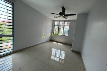 Taman Ehsan Jaya, Pendamaran