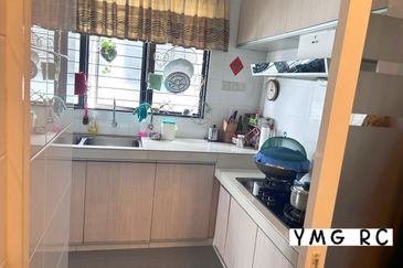 Ayra @ Bandar Bukit Raja