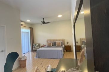 Crescent Park Townvilla