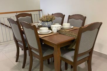 Crescent Park Townvilla