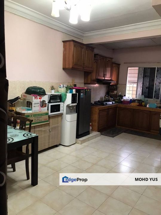 SPACIOUS FRONT YARD | Clean Interior | Price Negotiable, Selangor, Selayang