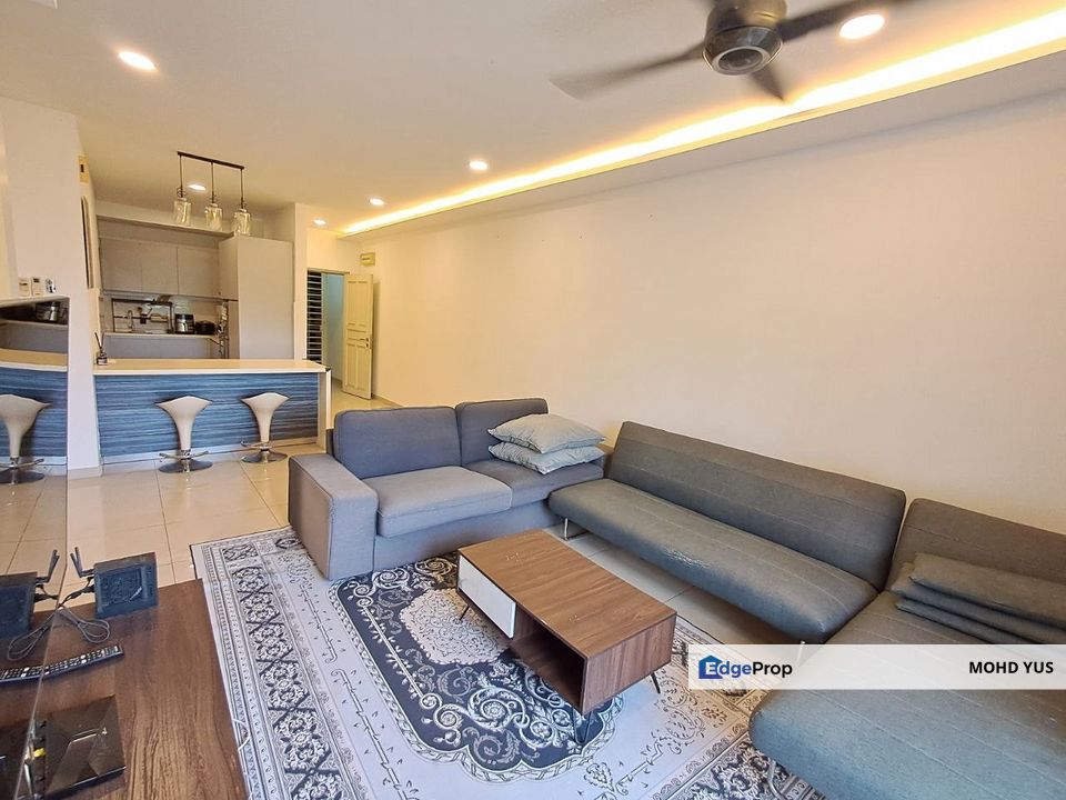 FULLY FURNISHED | Reduced Price | Fully Renovated | Low Density | Peaceful & Greenery Environment | 2 Car Park, Selangor, Batu Caves 