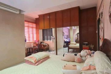 Bandar Tun Hussein Onn