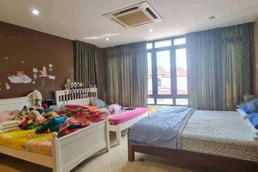 Bandar Tun Hussein Onn