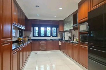 Bandar Tun Hussein Onn