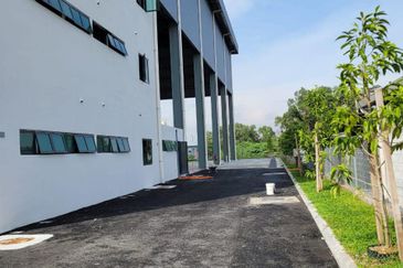 Kampung Baru Seri Kembangan [Industrial]