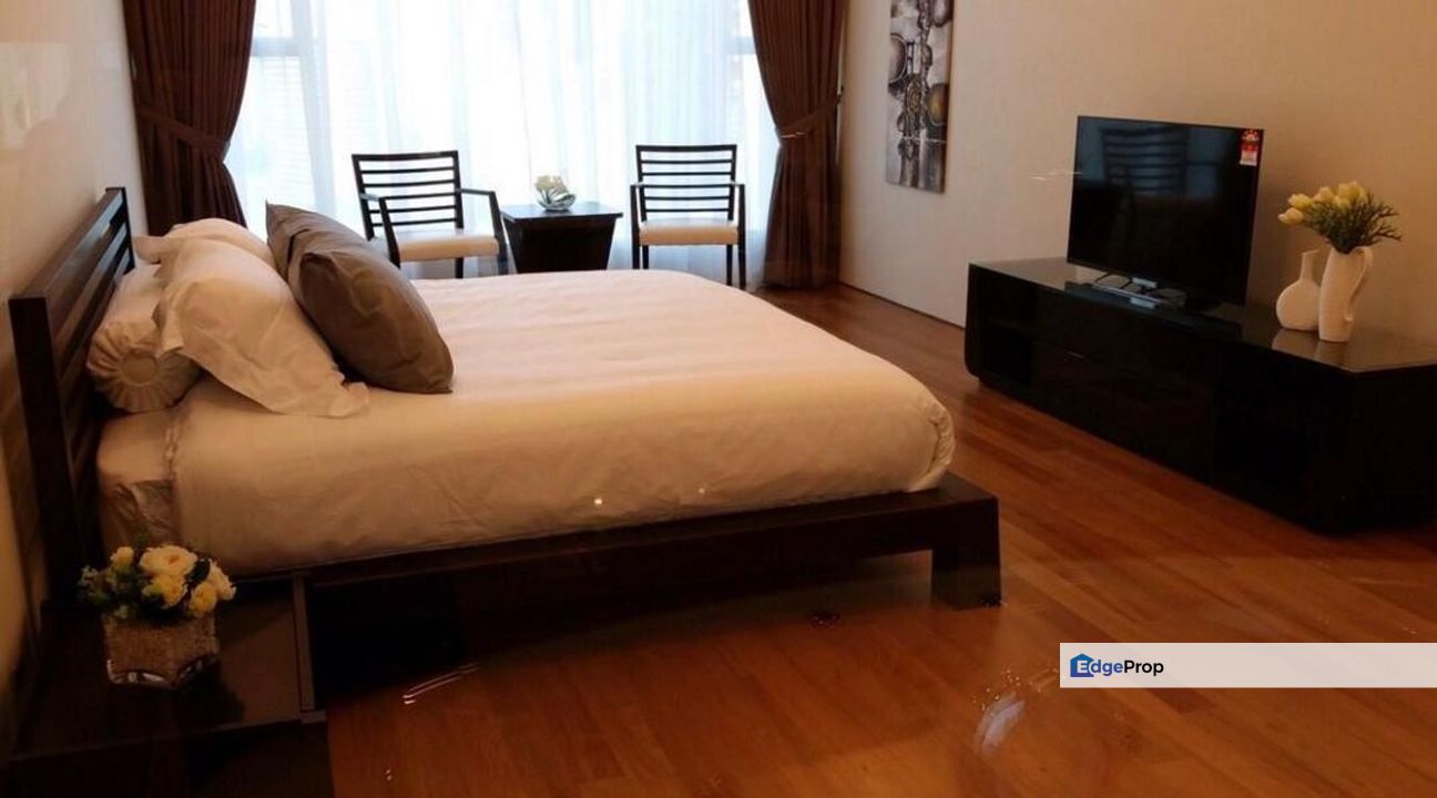 Besides of KLCC park, 7 mins walking to Suria KLCC Twin Towers, Kuala Lumpur, KLCC