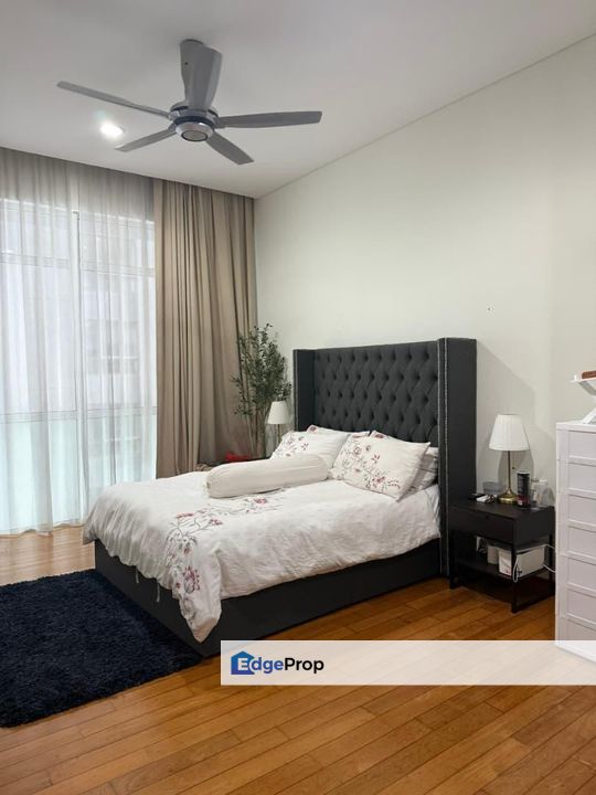 Pearl @ KLCC located at KLCC walkable area. Big size partial furnished with reasonable price, Kuala Lumpur, KLCC