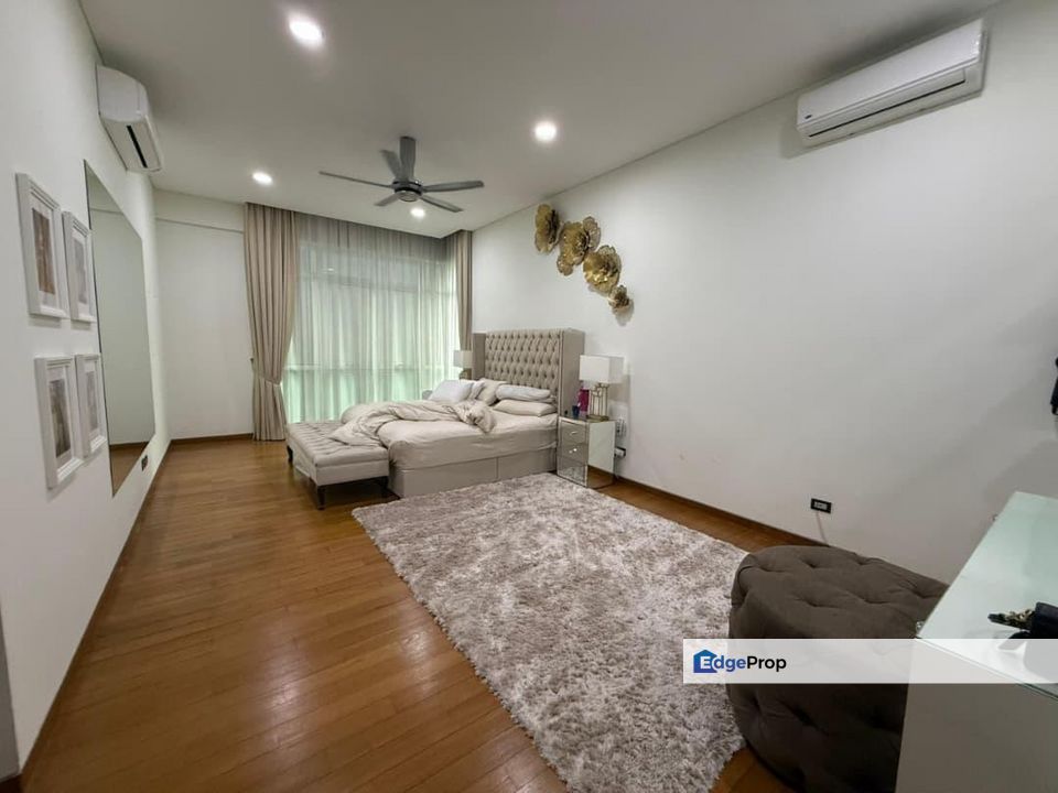 Pearl @ KLCC located at KLCC walkable area. Big size partial furnished with reasonable price, Kuala Lumpur, KLCC