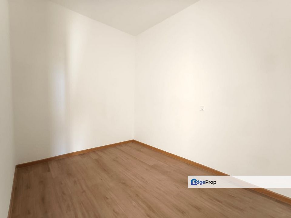 BRAND NEW UNIT, FOR SELLING. OPPOSITE MRT RAJA UDA, NEAR TO HKL & IJN, Kuala Lumpur, KL City