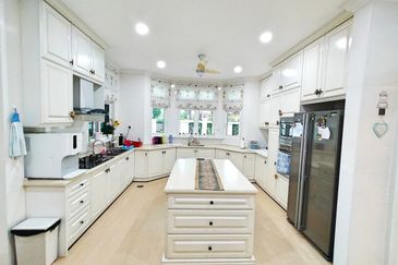 Seksyen 10, Shah Alam