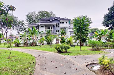 Seksyen 10, Shah Alam