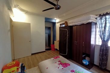 FOR SALE - Level 1 Casaria Apartment Bandar Country Homes Rawang