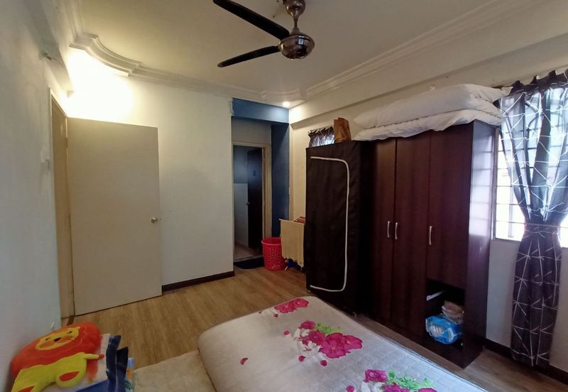 FOR SALE - Level 1 Casaria Apartment Bandar Country Homes Rawang