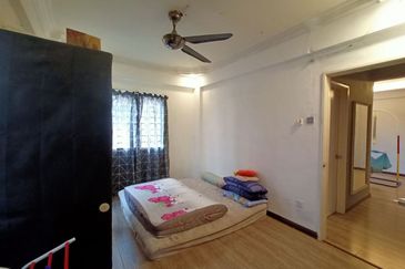 FOR SALE - Level 1 Casaria Apartment Bandar Country Homes Rawang