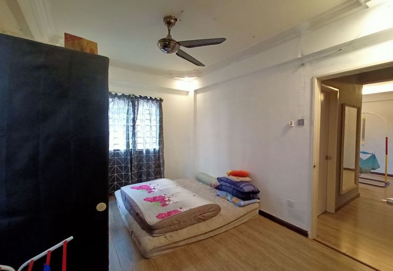 FOR SALE - Level 1 Casaria Apartment Bandar Country Homes Rawang