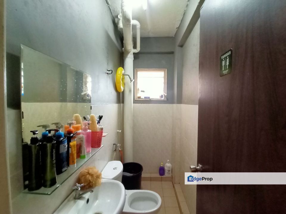 FOR SALE - Level 1 Casaria Apartment Bandar Country Homes Rawang, Selangor, Rawang