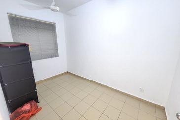 Desa Temenggong Apartment