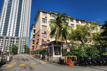 Desa Temenggong Apartment