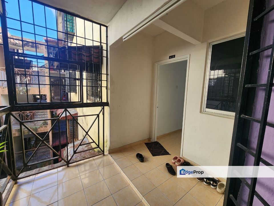 FOR SALE - FULL LOAN Cat Baru Pangsapuri Desa Temeggong Pinggiran Baru Caves , Selangor, Batu Caves 