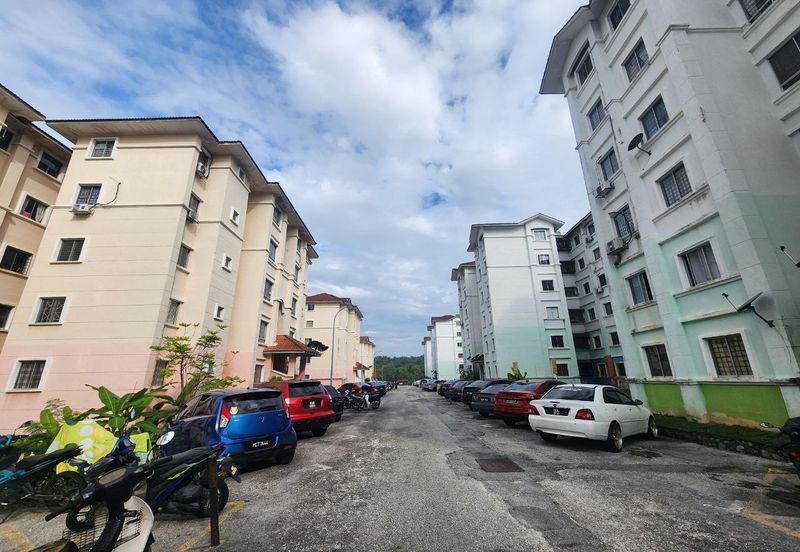 Residensi Warnasari 1