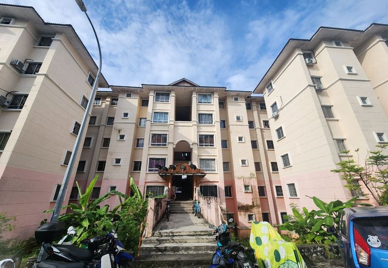 Residensi Warnasari 1