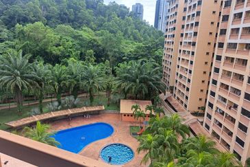 Putra Villa Kondominium