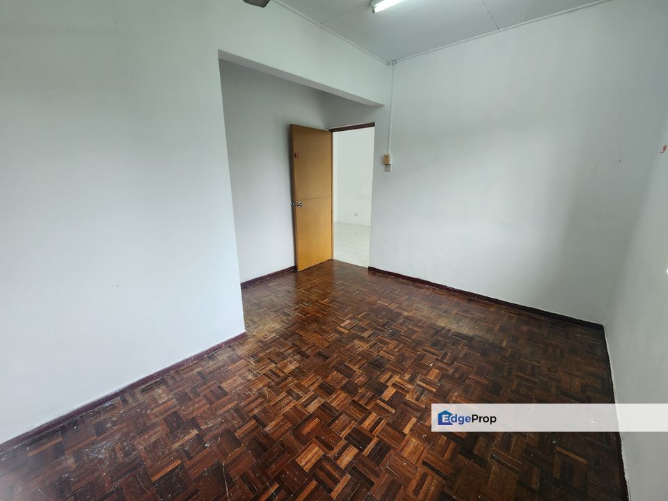 FOR SALE - REFURBISHED ENDLOT Apartment Impian Damansara Damai, Selangor, Damansara Damai