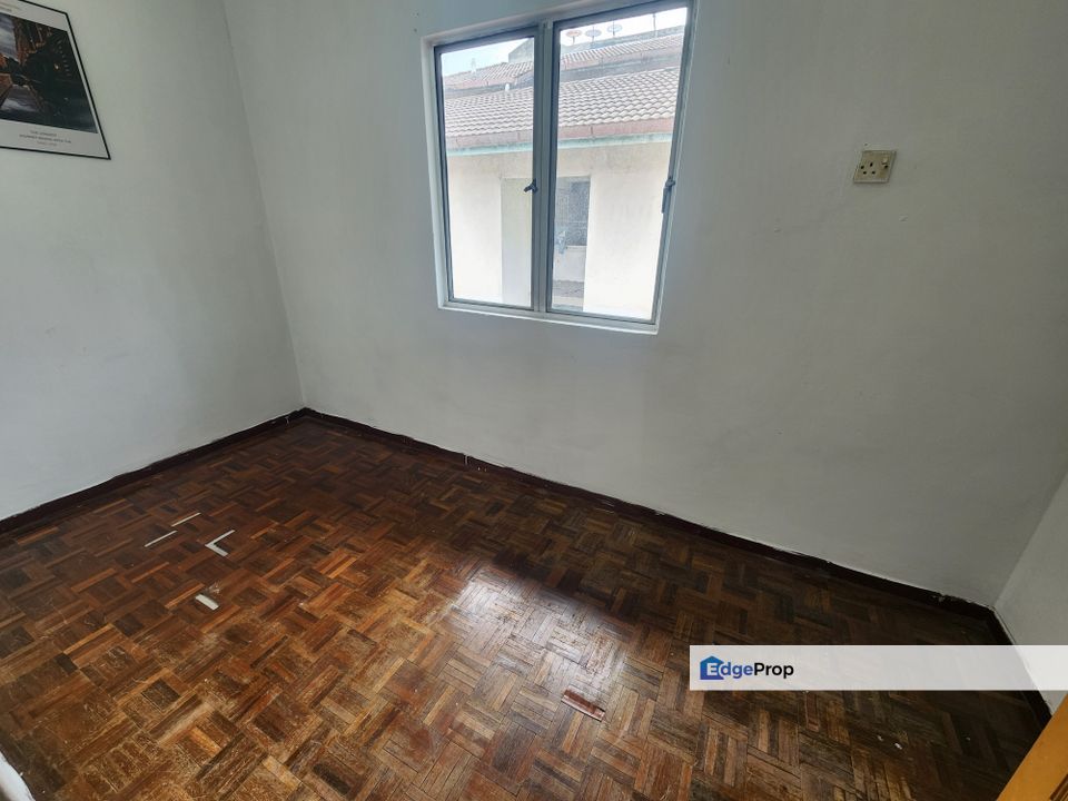 FOR SALE - REFURBISHED ENDLOT Apartment Impian Damansara Damai, Selangor, Damansara Damai