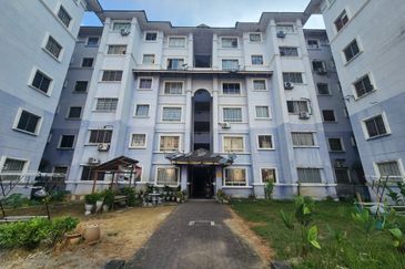 Residensi Warnasari 3