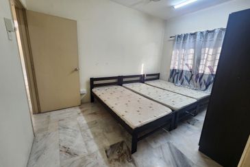 Residensi Warnasari 3