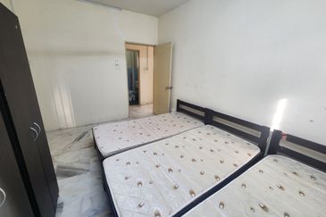 Residensi Warnasari 3