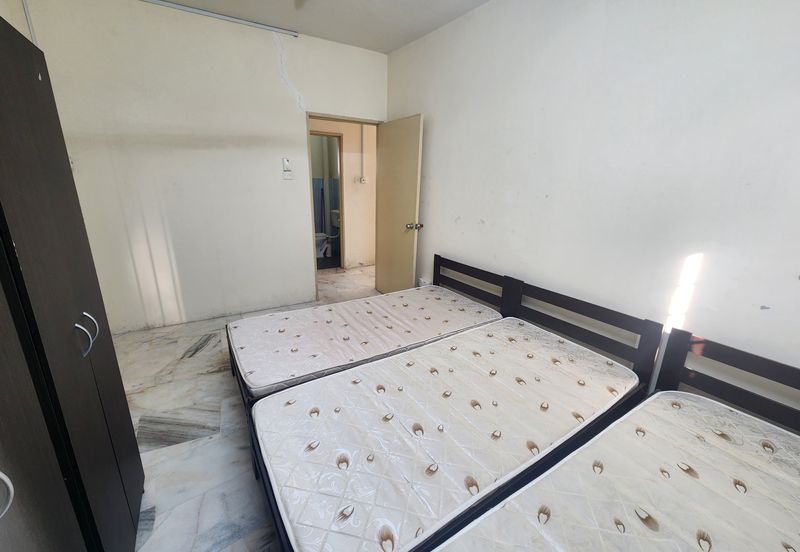 Residensi Warnasari 3